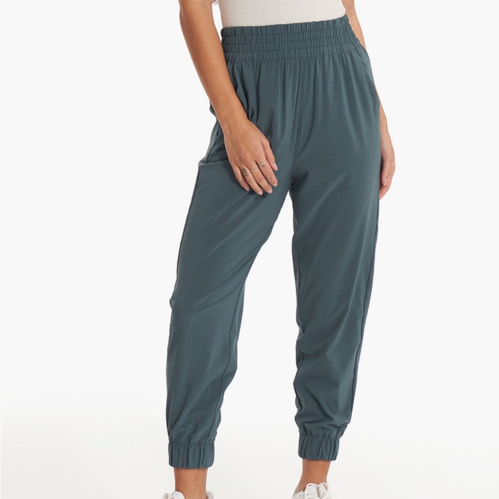 Vuori Women's Teal Jogger Pants